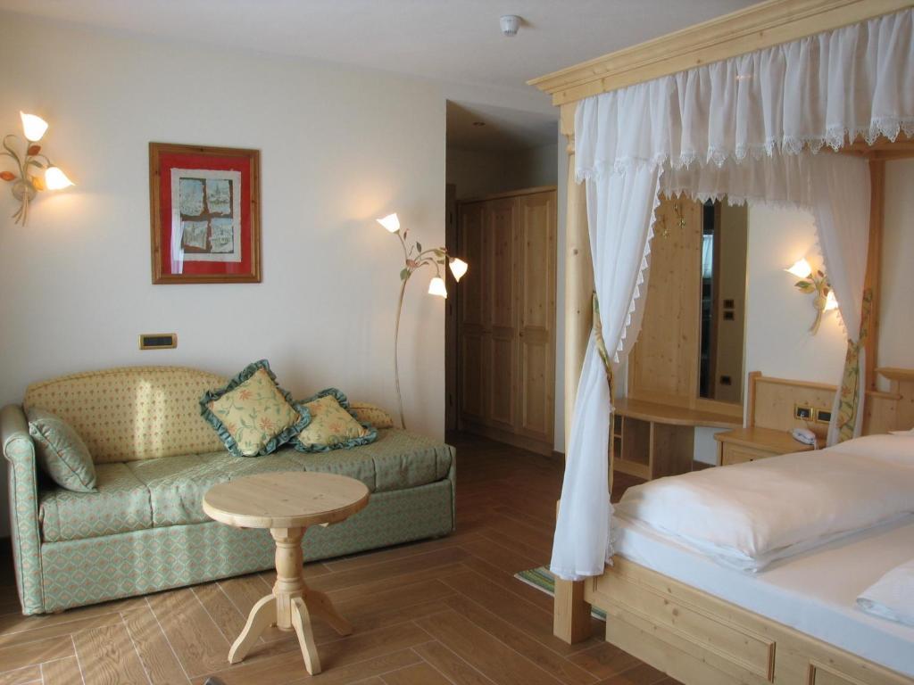 Paradise Hotel