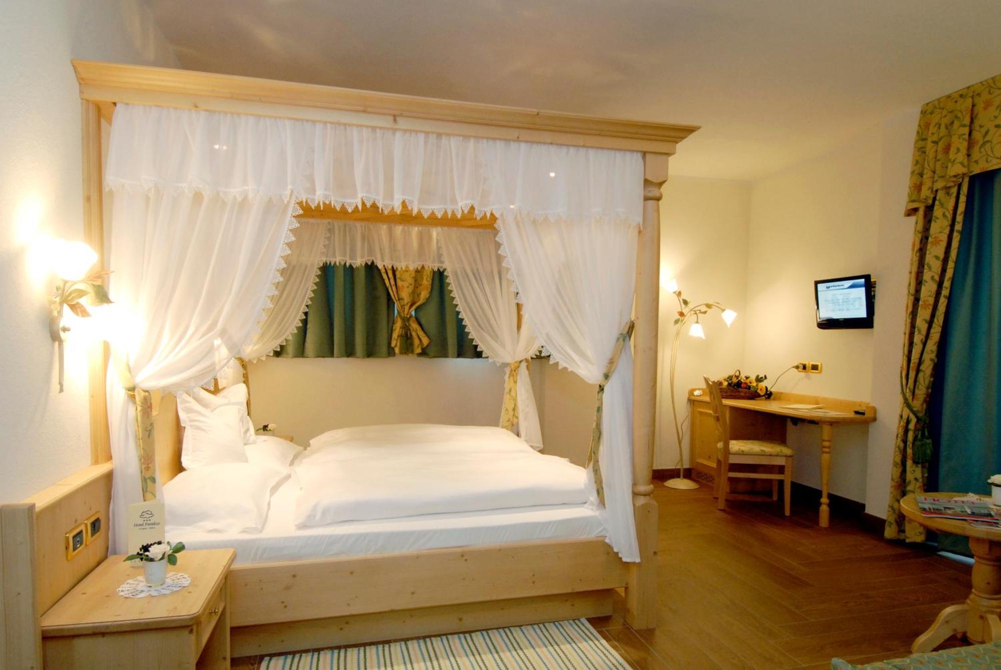 Hotel Paradise 4*