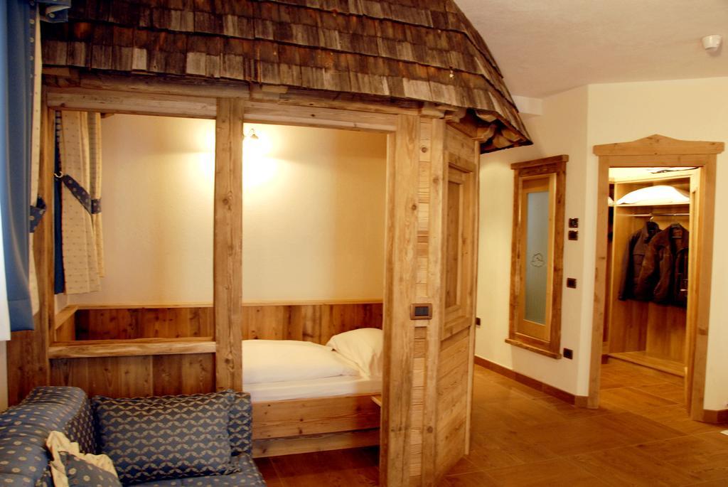 Paradiso 4*